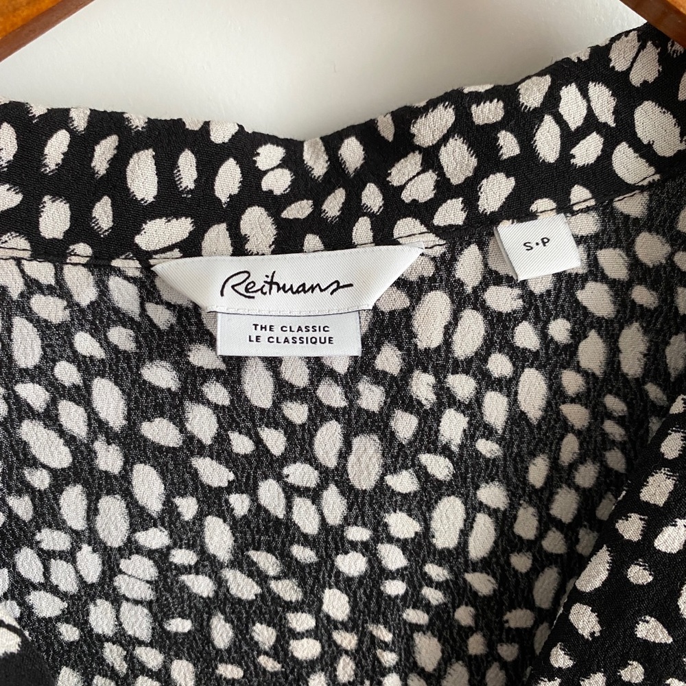 Classic Button-Up Blouse - Picture 3 of 6